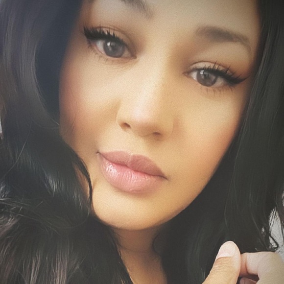 Meet your Posher, Erica - Picture 7 of 16